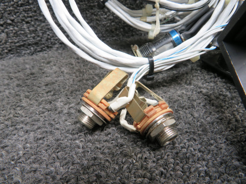Beechcraft A36 Audio & Mic Jack Set of 19
