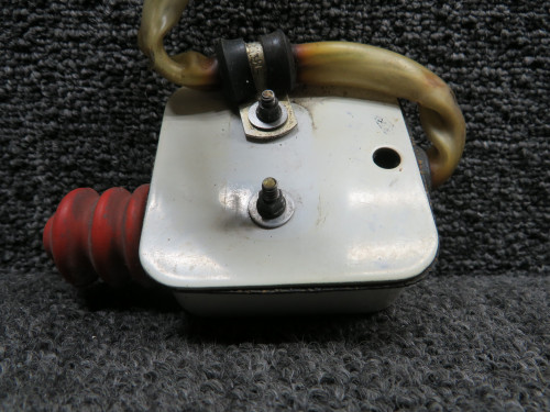 002-361013-31 Beechcraft A36 Main Gear Safety Switch LH (Volts: 14-28)