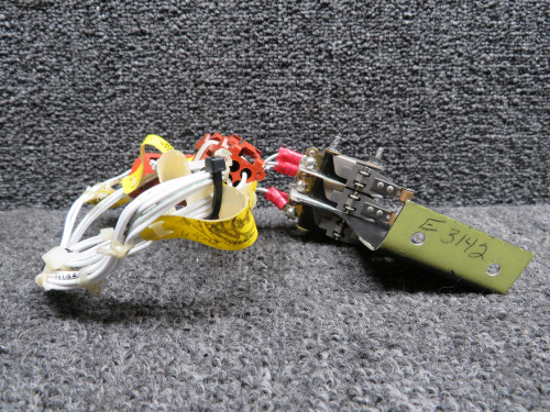 106-524013-39, V3-101 Beechcraft A36 Pedestal Switch Bracket with Switches