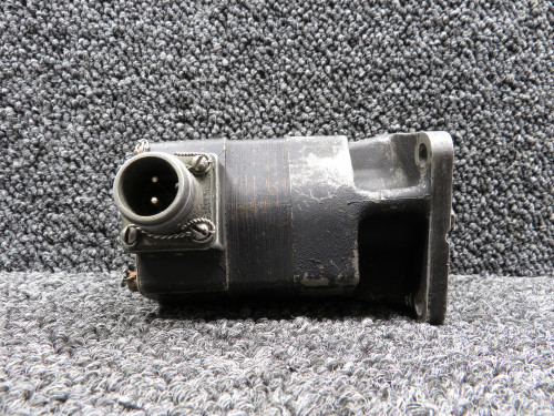 2CM9ABE-6 (Alt: 3883029) General Electric 2 Pole Tachometer Generator (Scarring)