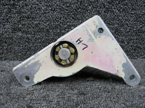 95643-006 Piper PA-34-200T Main Gear Truss Bracket with Stud LH