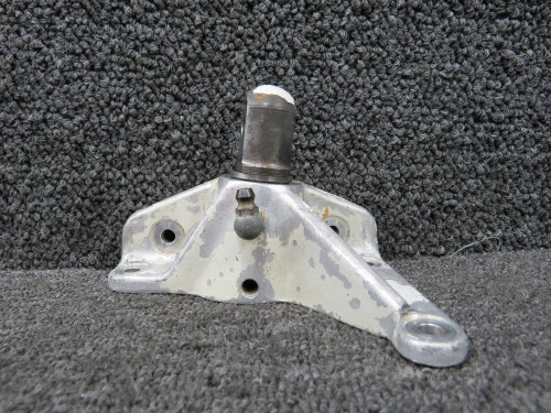 95643-007 Piper PA-34-200T Main Gear Truss Bracket with Stud