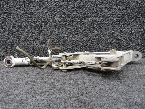 67025-005, 67797-004 Piper PA-34-200T Main Landing Gear Truss Assembly LH