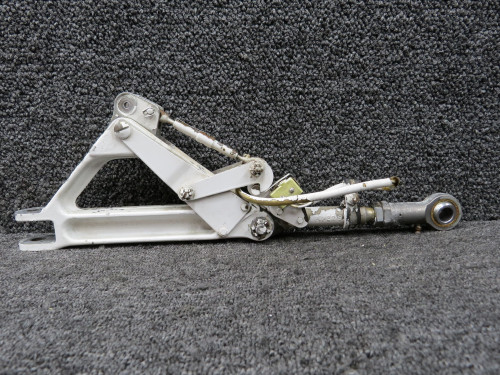 67025-006, 67797-005 Piper PA-34-200T Main Landing Gear Truss Assembly RH