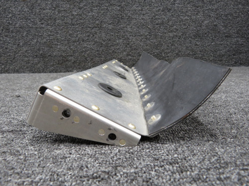 37122-000 (Alt: AF37122-00) Piper PA-34-200T Baffle Assembly RH