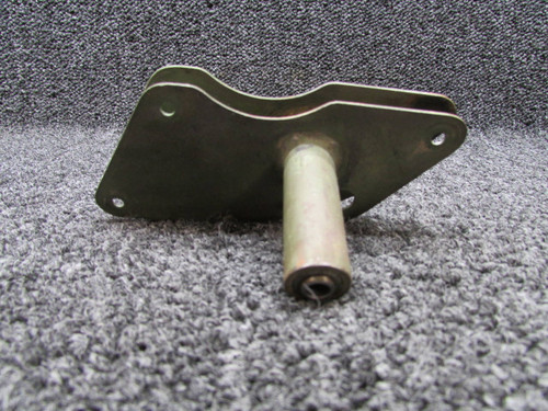 0523223-1 (Use: 0422430-2) Cessna 170-172 Aileron Bellcrank RH