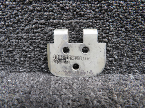 0711037-14 Cessna T207 RH Cabin Door Upper Stationary Hinge