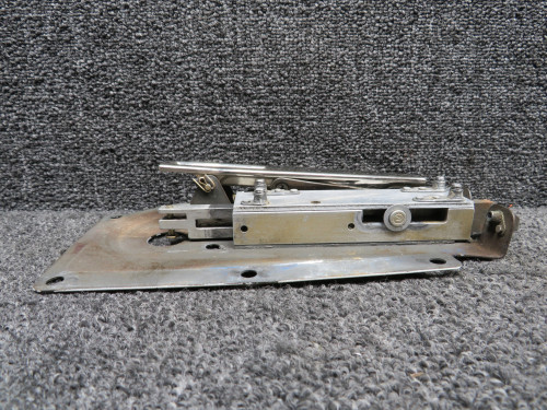 1217049-8 (Use: 1217049-16) Cessna T207 Cabin Door Latch Assembly RH