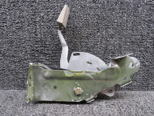 1262049-1, 1262045-1 Cessna T207 Flap Control Lever Assembly with Bracket