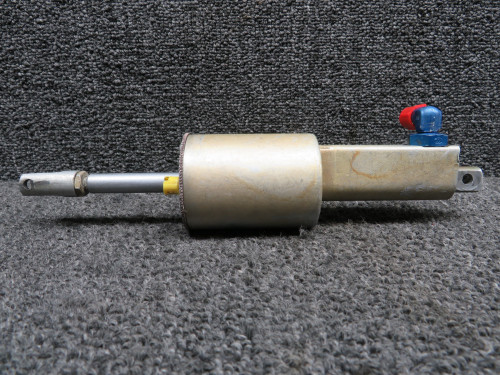 0541138-22 (Use: 9882010-1) Cessna T207 Brake Master Cylinder