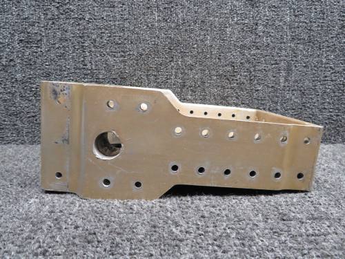 1212864-1 Cessna T207 Main Gear Fitting Inboard LH / RH