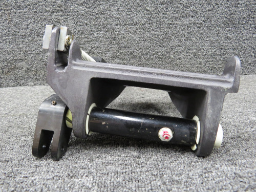 82853-003, 95309-1 Piper PA-46-310P Rudder Pedal with Master Brake Cylinder RH