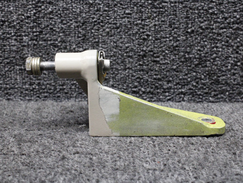 89573-014 Piper PA46-310P Cabin Door Aft Mounting Bracket