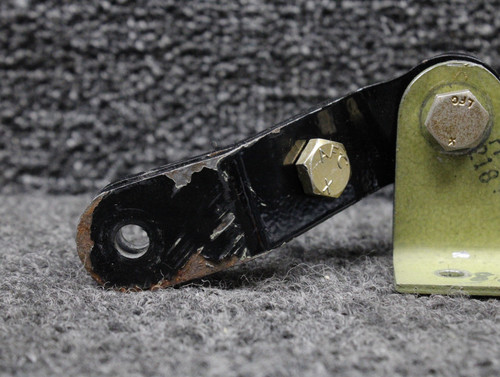 82792-002, 82792-003 Piper PA46-310P Pilot Outboard Seatbelt Bracket Assembly