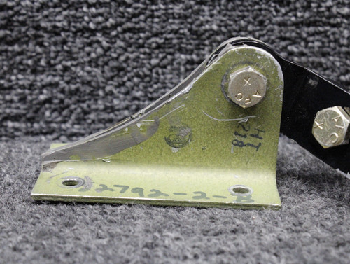 82792-002, 82792-003 Piper PA46-310P Co-Pilot Outboard Seatbelt Bracket Assembly