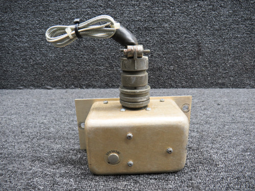 B-00403-1 (Alt: 35-380093-3) Lamar Voltage Regulator (Volts: 14, Amps: 4)