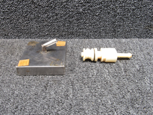 IAI 1124 Liquid Drainboard with Rubber Dispenser Valve