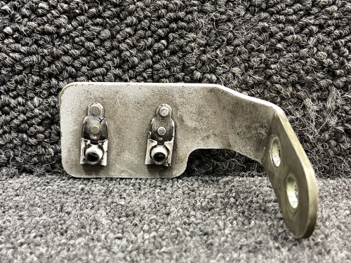 0741647-13 Cessna 182T Forward Main Gear Wheel Pant Bracket LH