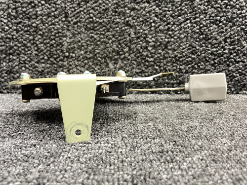 1512280-44, 1260611-10 Cessna 182T Flap Position Lever Assembly w Switches