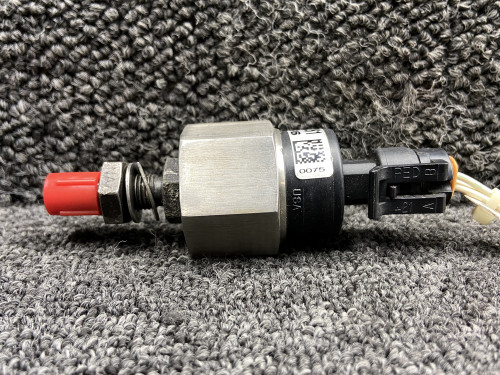 P165-5281 (Use: P265-5037-1) Lycoming IO-540-AB1A5 Oil Pressure Transducer