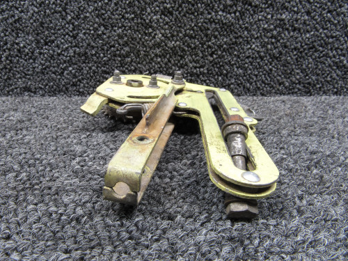 101-910083-33 Beechcraft KA-200 Override Assembly