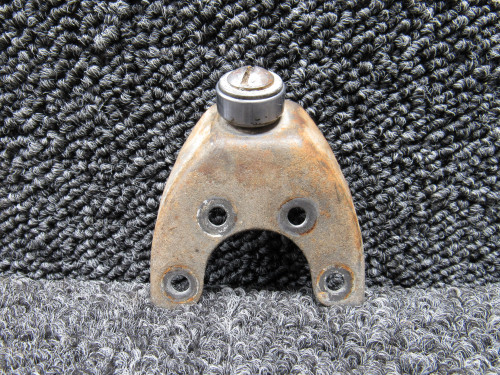 35-825024 Beechcraft Nose Wheel Straightening Roller Bracket