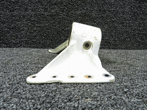 0543013-1 (Cast: 0543013-497) Cessna 172P Upper Nose Gear Fitting