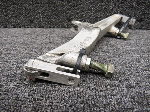 35-521158-5 (Cast: 35-521158) Beechcraft Aileron Bellcrank LH