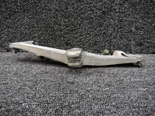 35-521158-5 (Cast: 35-521158) Beechcraft Aileron Bellcrank LH