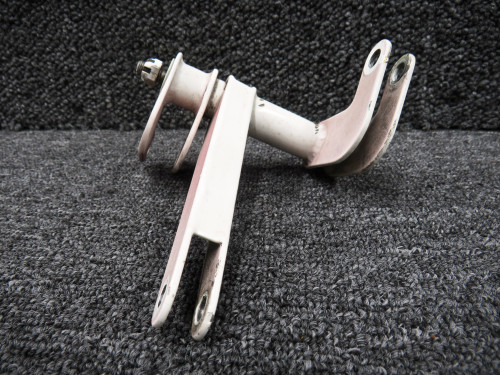 82095-011 Piper PA46R-350T Flap Bellcrank RH