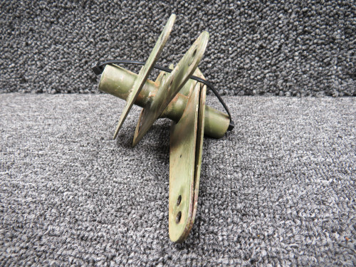 0760611-2 Cessna 205 Aileron Bellcrank RH