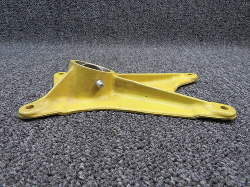 460-754 Piper Trunnion Fitting Forward (New Old Stock)