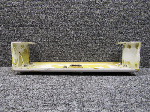 47071-000, 47144-000 Piper PA31T Nose Gear Steering Bearing Channel Assy