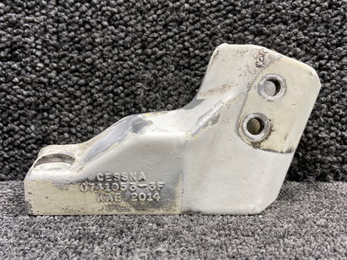 0741053-1 (Casting#: 0741053-3F) Cessna 182 Main Landing Gear Axle Fitting LH