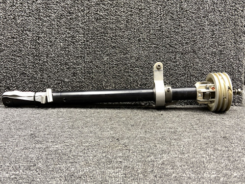 1260140-17, 0760646-2 Cessna 182R Pilot Tube & Bearing Assembly w Quadrant