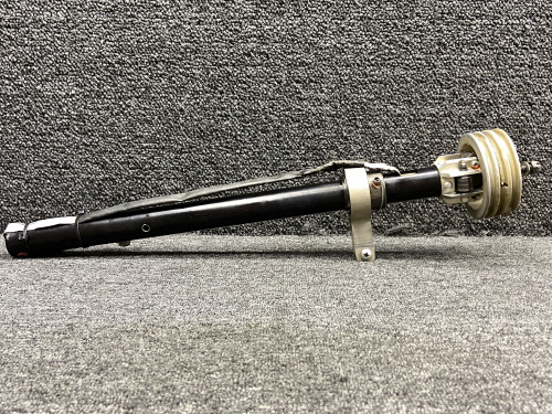 1260140-17, 0760646-2 Cessna 182R Pilot Tube & Bearing Assembly w Quadrant