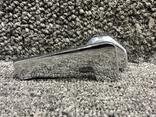 1217066-2 Cessna 182R Cabin Door Window Latch Assembly RH