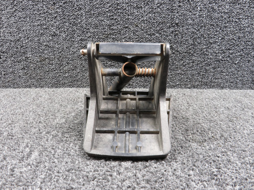 0413578-1 Cessna 172P Brake and Rudder Pedal w Arm and Dual Brake Link