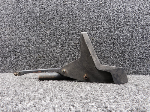 0413578-1 Cessna 172P Brake and Rudder Pedal w Arm and Dual Brake Link