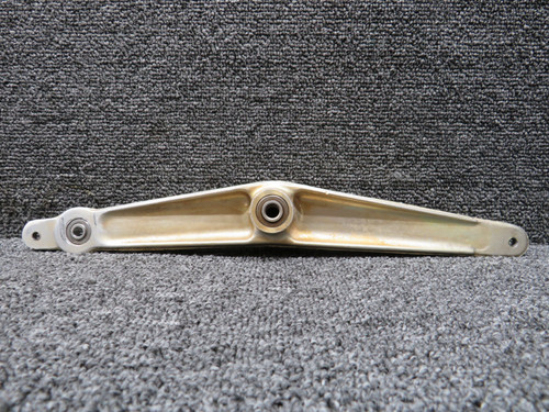 40307-000 (Cast: 40306) Piper PA-31T Cheyenne Elevator Bellcrank Assembly