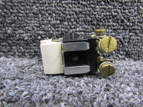 47664-003 (Alt: 487-773) Piper PA31T Cheyenne On-Off Switch