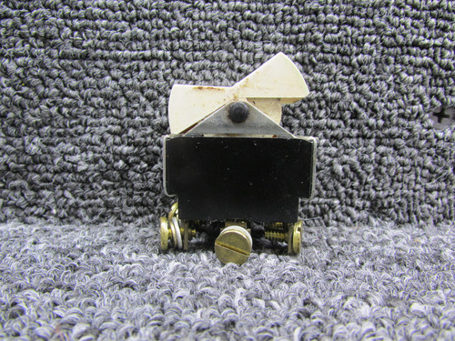 47664-003 (Alt: 487-773) Piper PA31T Cheyenne On-Off Switch