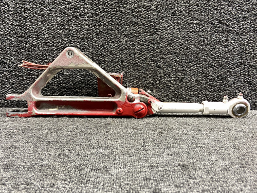 20767-004, 20768-000 Piper PA24-250 Main Gear Side Brace Assy with Link LH