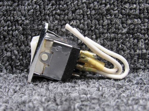 587-967 Piper PA31T Belt and Smoking Overhead Console Switch, Set of 2