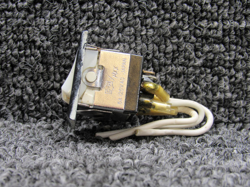 587-967 Piper PA31T Belt and Smoking Overhead Console Switch, Set of 2