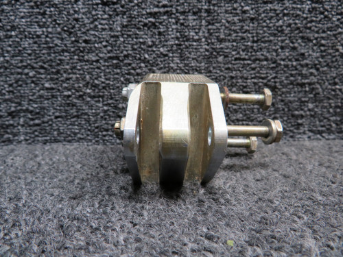 950092-001 Mooney M20J Landing Gear Lug