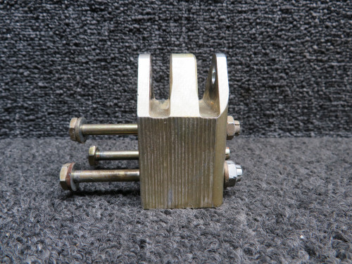 950092-001 Mooney M20J Landing Gear Lug