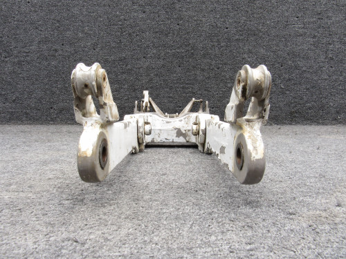 EA1570 Aero Commander 680 Landing Gear Drag Brace Assembly RH