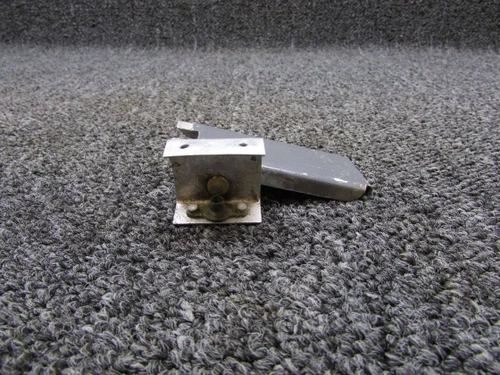 0413389-4 Cessna 150L Cabin Door Handle Assembly