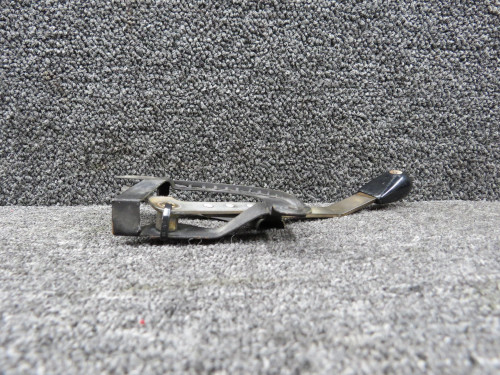 1213315-5, 1213316-1, 1213531-3 Cessna P210N Cowl Flap Lever Assembly w Knob